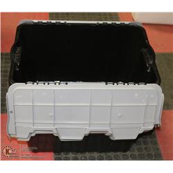 BUNDLE OF 7 BLACK BUTTERFLY CLOSURE LID