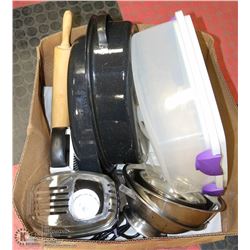 LARGE BOX OF BAKING PRODUCTS INCL. LARGE