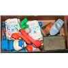 Image 1 : BOX OF VINTAGE AND ANTIQUE TOYS