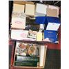 Image 1 : 2 BOXES OF DAVID WINTER COTTAGES AND MORE