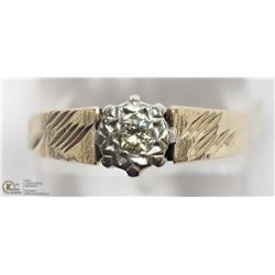 31) 10KT YELLOW GOLD DIAMOND RING