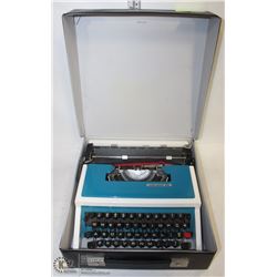 VINTAGE UNDERWOOD 315 BLUE TYPEWRITER WITH CASE