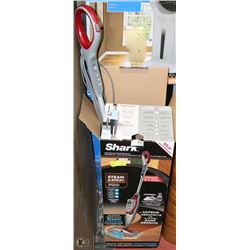 SHARK FLOOR CLEANER. HOUSEHOLD