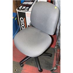 GREY FABRIC OFFICE CHAIR