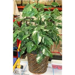 ARTIFICIAL PLANT WITH WICKER BASKET PLANTER