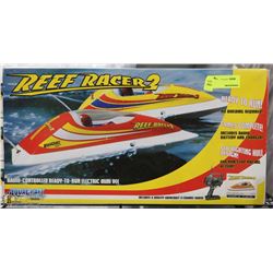 REEF TRACTOR 2 REMOTE CONTROL BOAT