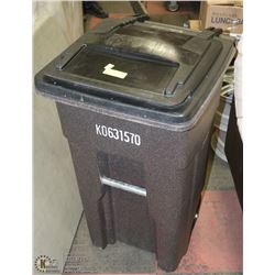 NEW 120L / 32 GALLON  TOTER BIN ON WHEELS