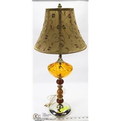 VINTAGE AMBER GLASS TABLE LAMP, 26" TALL