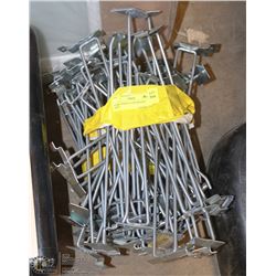 STORE DISPLAY CLIP HANGERS 25PCS