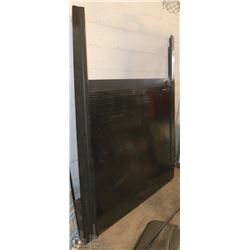 RETRAX LOCKING TONNEAU TRUCK COVER 6FT, INCLUDES