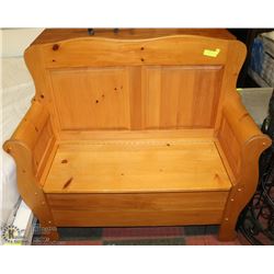 HALL WOOD BENCH WITH STORAGE 41"X45"