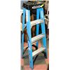 Image 1 : WERNER 4' ALUMINUM LADDER