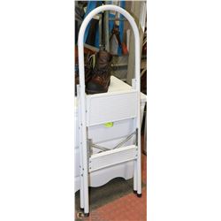 2 STEP WHITE METAL STEP LADDER