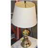 Image 1 : TABLE LAMP