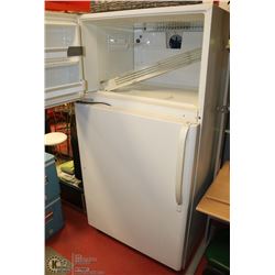 FRIGIDAIRE WHITE FRIDGE