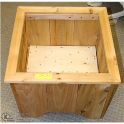 SQUARE CEDAR OUTDOOR PLANTER 21"X21"X17"H