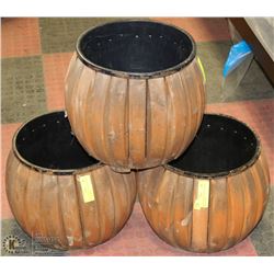 SET OF 3 ROUND CEDAR PLANTERS WITH LINERS -