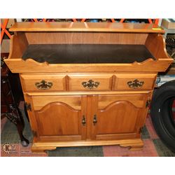 VINTAGE HUTCH / BAR 43 X 18 X 40