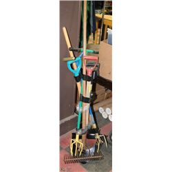 LOT OF GARDEN TOOLS INCL SOIL MIXER, CUTTER,