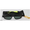 Image 1 : PAIR OF RAY BAN SUNGLASSES WITH ZAGG CARRY CASE