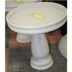 CONCRETE 2 PIECE BIRDBATH 15"X15"