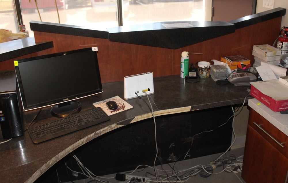 LARGE MODERN RECEPTION DESK W GRANITE ACCENTS LARGE MODERN RECEPTION DESK W GRANITE ACCENTS