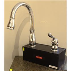 DELTA LELAND PULL DOWN SPRAY KITCHEN FAUCET