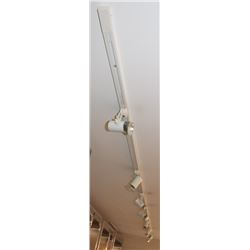 130" 8-LIGHT ADJUSTABLE TRACK LIGHT
