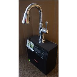 DELTA CASSIDY PULL DOWN SPRAY KITCHEN FAUCET