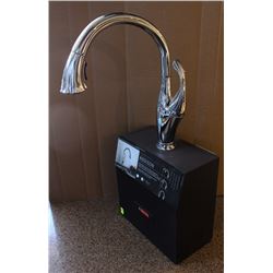 DELTA ADDISON PULL DOWN SPRAY KITCHEN FAUCET