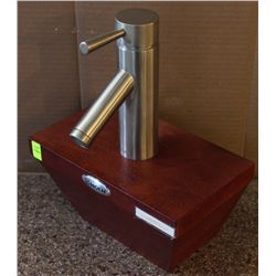 MOEN 6100 LOW ARC BATHROOM FAUCET