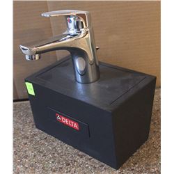 DELTA WYNNE SINGLE HANDLE LAVATORY FAUCET