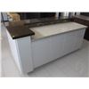 Image 2 : 4 DOOR KITCHEN BAR ISLAND