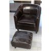 Image 1 : BROWN LEATHERETTE CHAIR WITH OTTOMAN