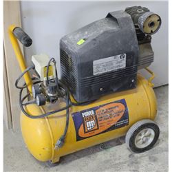 POWERFIST 1.5HP 6.6 GALLON AIR COMPRESSOR