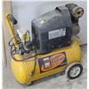 Image 1 : POWERFIST 1.5HP 6.6 GALLON AIR COMPRESSOR