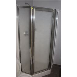 CORNER SHOWER WITH FROSTED GLASS DOOR