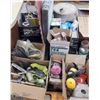 Image 1 : LOT OF CLAMPS, RESPIRATORS, SANDING DISKS AND MORE