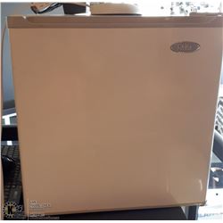 HAIER BAR FRIDGE AND CONTENTS