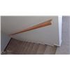 Image 2 : LOT OF 3 WOODEN HANDRAILS AND HARDWARE