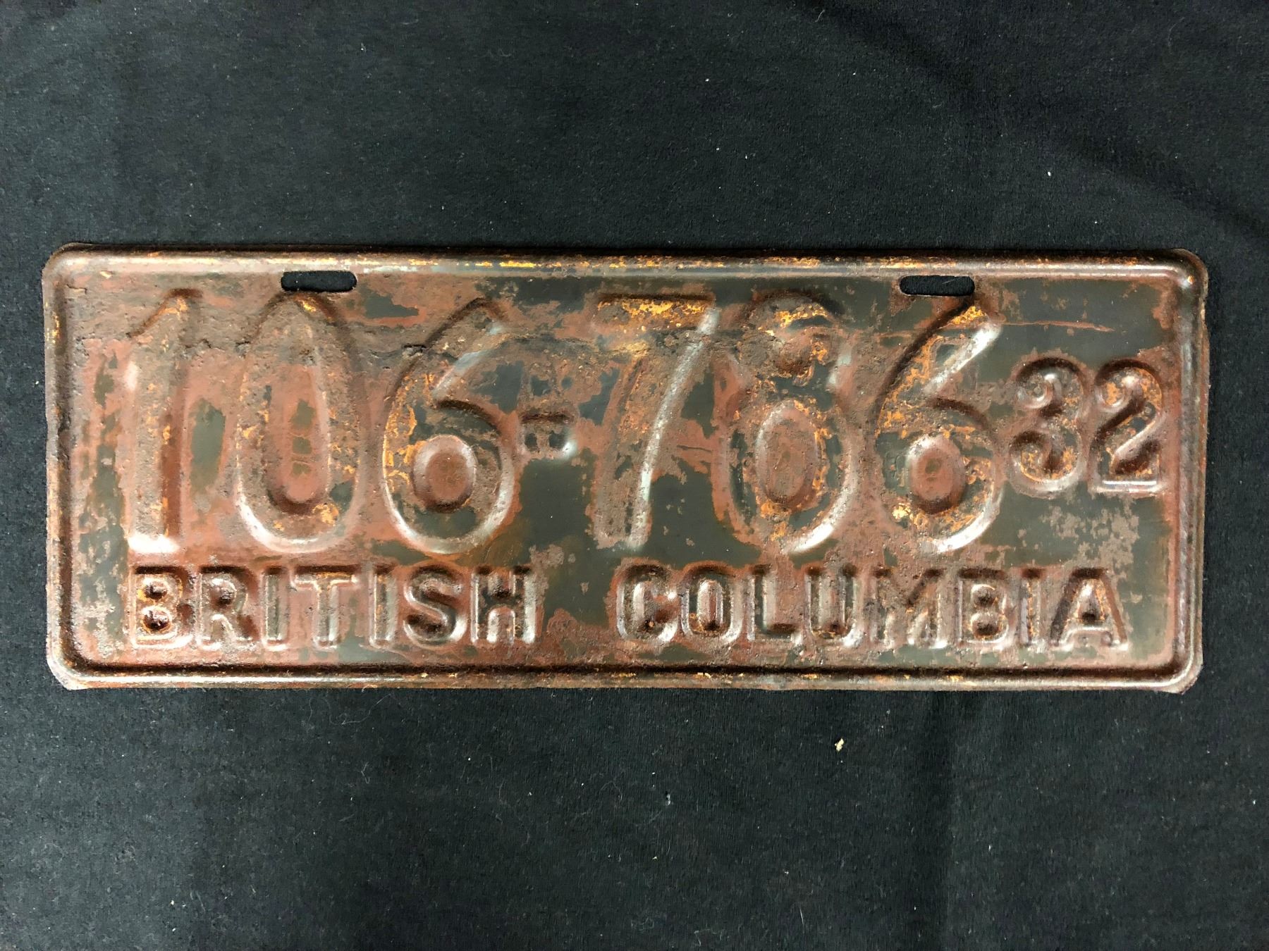 1932 BRITISH COLUMBIA METAL LICENSE PLATE (MADE IN OAKALLA PRISON) BURNABY, BC