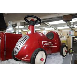 Radio Flyer No. 8 Riding Toy