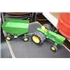 Image 2 : Collectible  John Deere Tractor with Grain Hopper