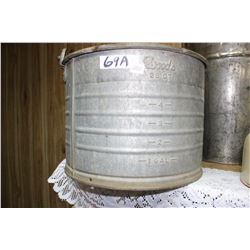 Woods 28 Qt. Water Pail