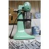 Image 1 : Green Vintage Milkshake Maker