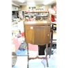 Image 1 : Smokers' Stand