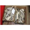 Image 1 : 2 Boxes of Assorted Pieces of Driftwood