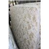 Image 2 : Double Sealy Mattress & Box Spring - Good Condition - Clean