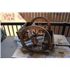 Image 2 : Wagon Wheel Planter