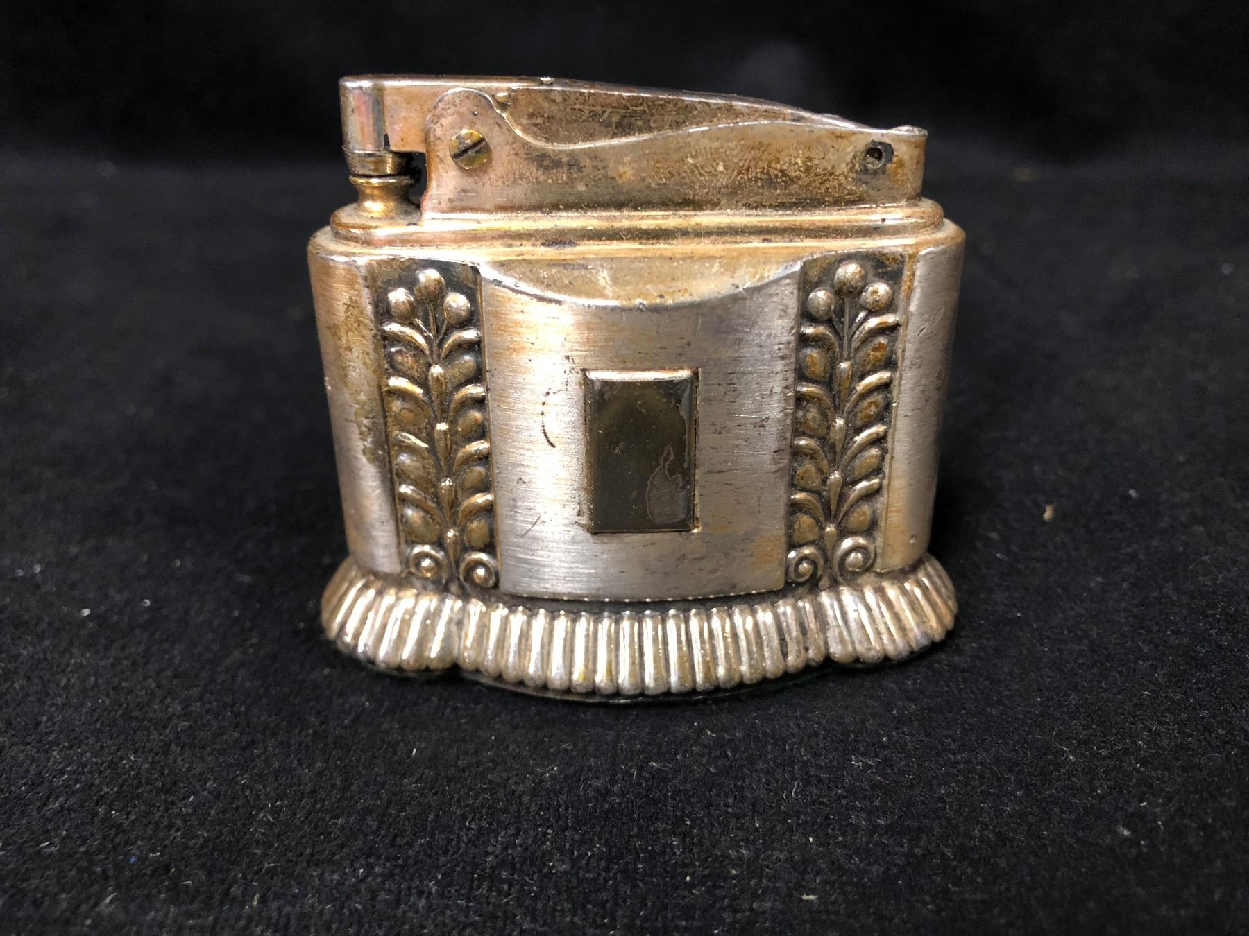 VINTAGE SILVER PLATED RONSON LIGHTER